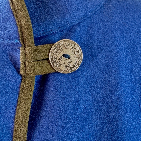 Vintage 80s coat, cobalt blue, kaki suede details, flutter sleeves, Salko - Picture 13 of 15